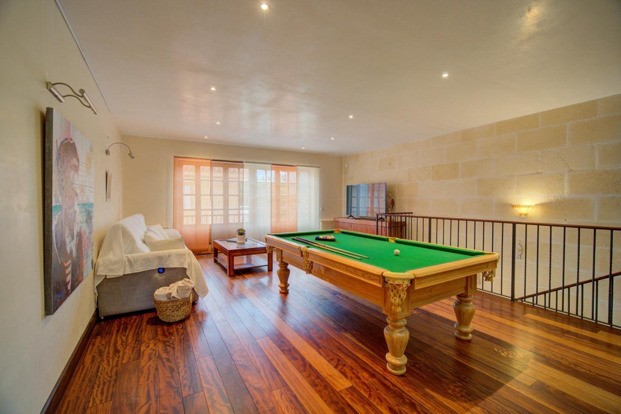 Casa Boutique Xalam " Piscina Climatizada, Jacuzzi, Billar " Villa Sant Lluis Ngoại thất bức ảnh