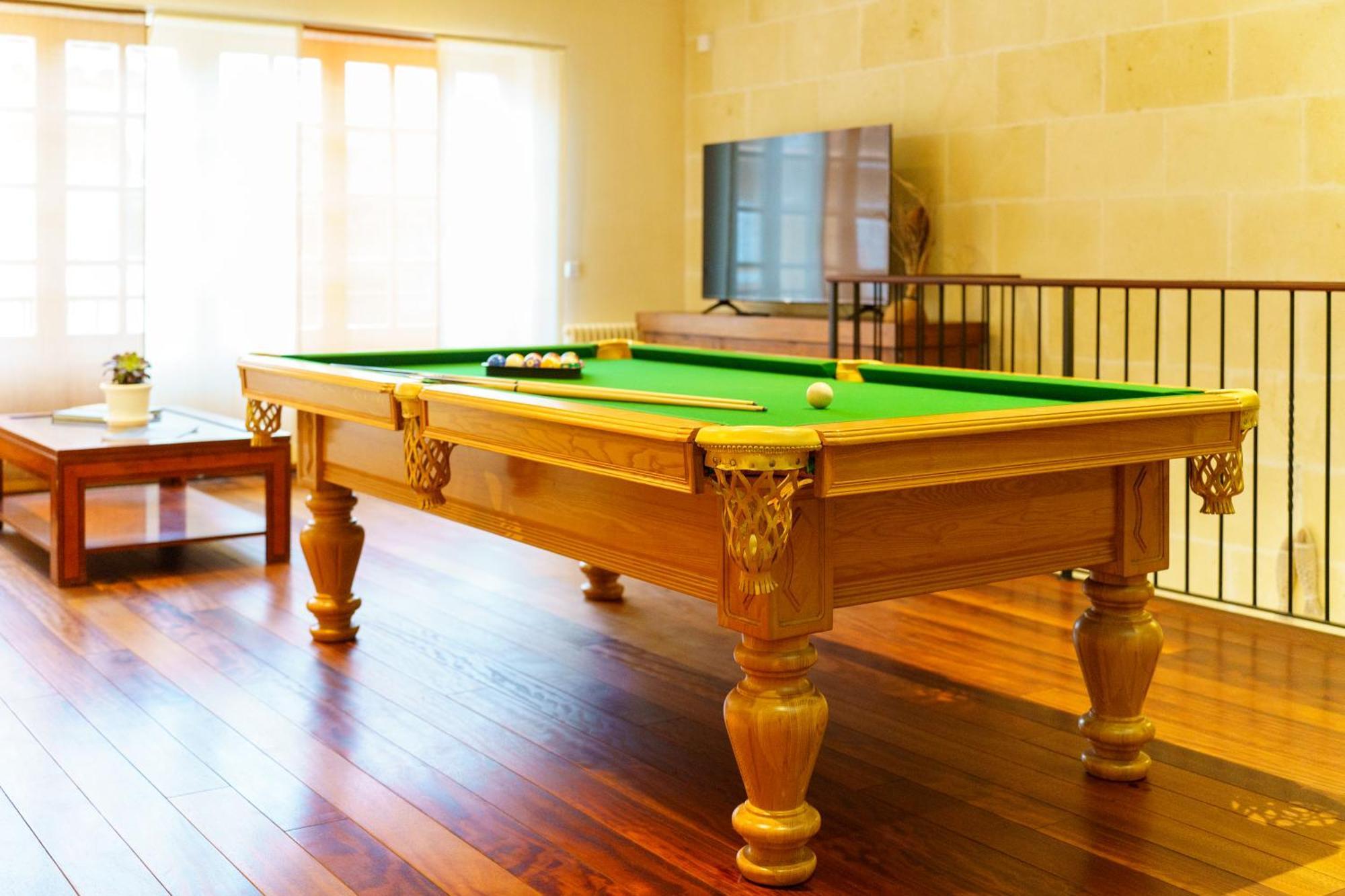 Casa Boutique Xalam " Piscina Climatizada, Jacuzzi, Billar " Villa Sant Lluis Ngoại thất bức ảnh